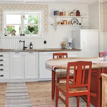 Cozy Home In Lesjoefors With Kitchen Lesjofors ภายนอก รูปภาพ