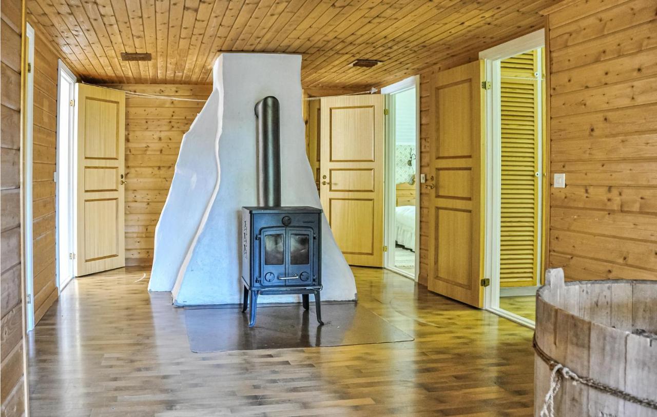 Cozy Home In Lesjoefors With Kitchen Lesjofors ภายนอก รูปภาพ