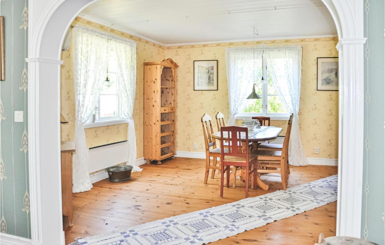 Cozy Home In Lesjoefors With Kitchen Lesjofors ภายนอก รูปภาพ